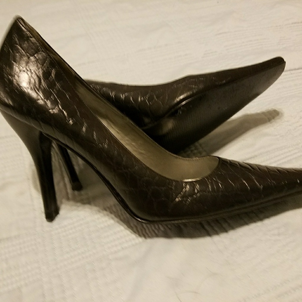 BCBG Pumps